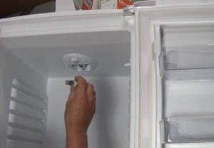 Steps to determine if your refrigerator is faulty - Breezer Freezer
